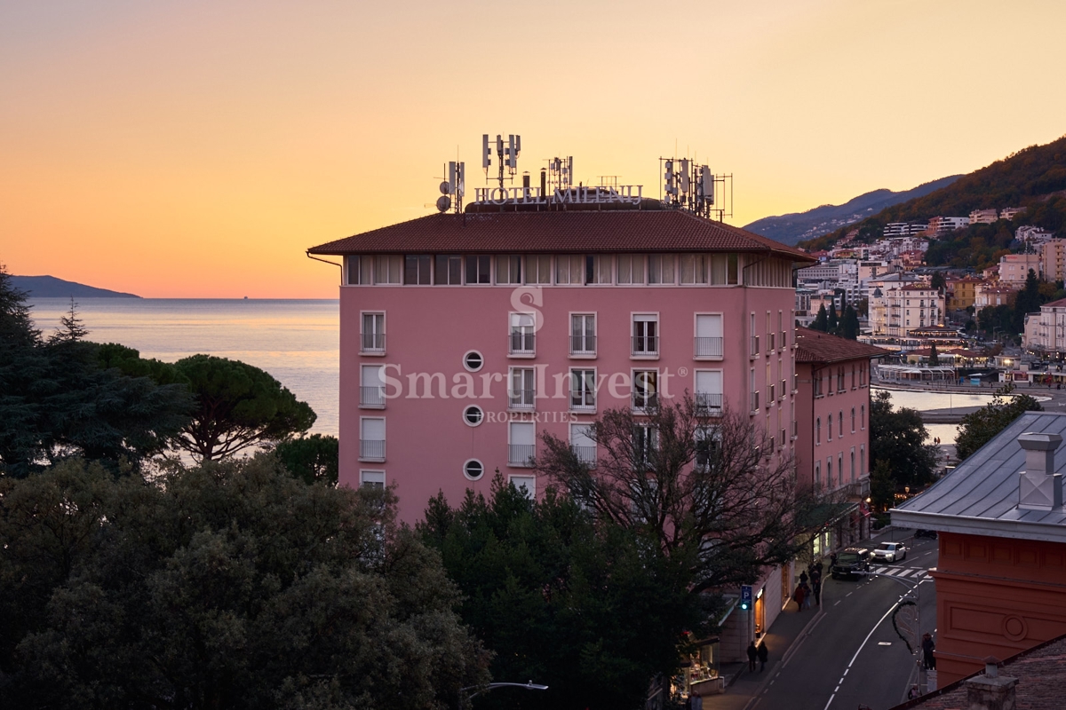 ABBAZIA - CENTRO, lussuoso appartamento trilocale a pochi passi dal mare