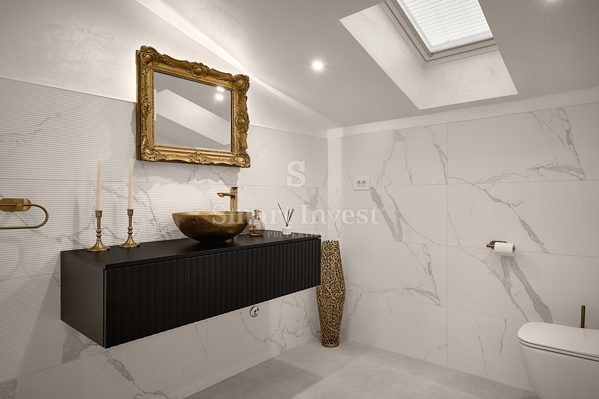 ABBAZIA - CENTRO, lussuoso appartamento trilocale a pochi passi dal mare