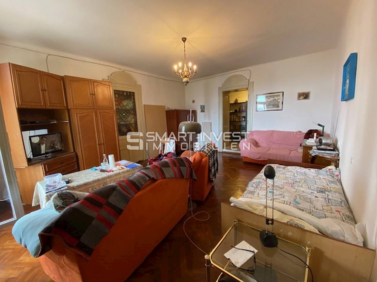 OPATIJA, Apartment of 101 m2 first line to the sea, for renovation