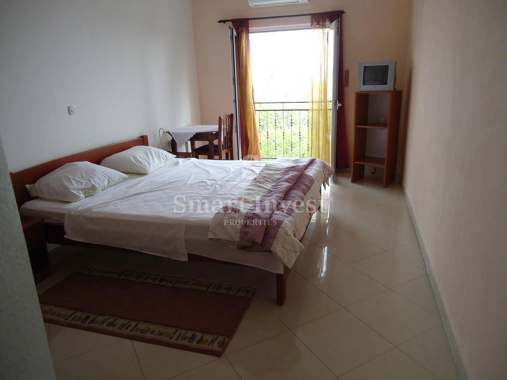 LOVRAN, Casa con appartamenti e vista mare, vicino al mare