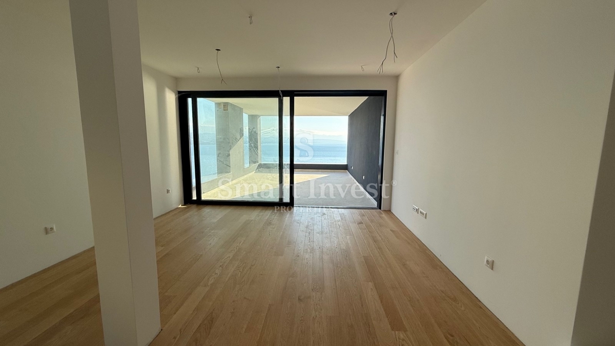 ABBAZIA, appartamento trilocale di lusso con vista mare e garage