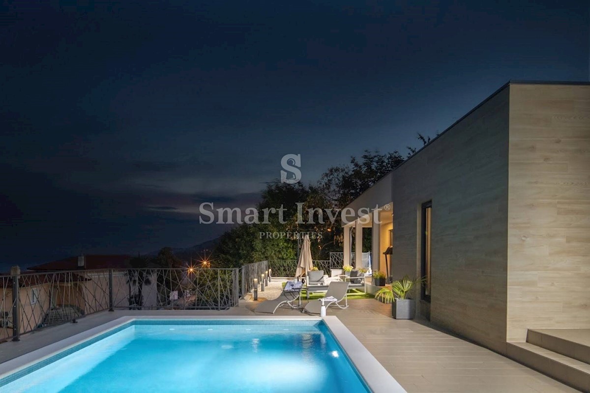 OPATIJA - IČIĆI, Modern house with pool and sea view, for sale