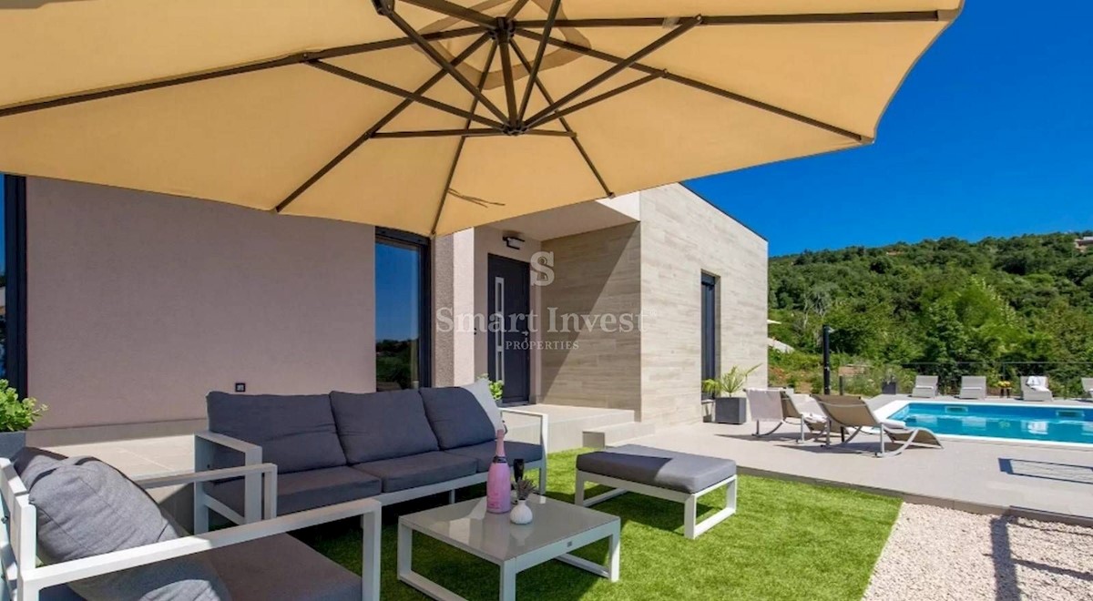 OPATIJA - IČIĆI, Modern house with pool and sea view, for sale