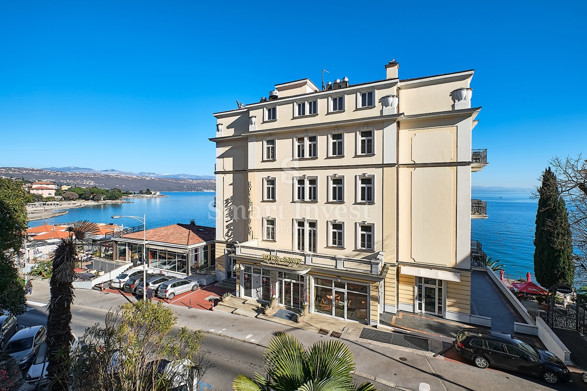 ABBAZIA, lussuoso appartamento trilocale di 142,80 m2, vicino al mare