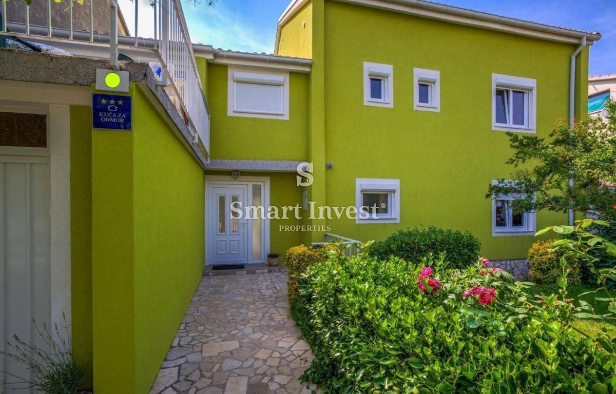 ISTRIA - PULA, HOUSE WITH POOL IN A QUIET AREA