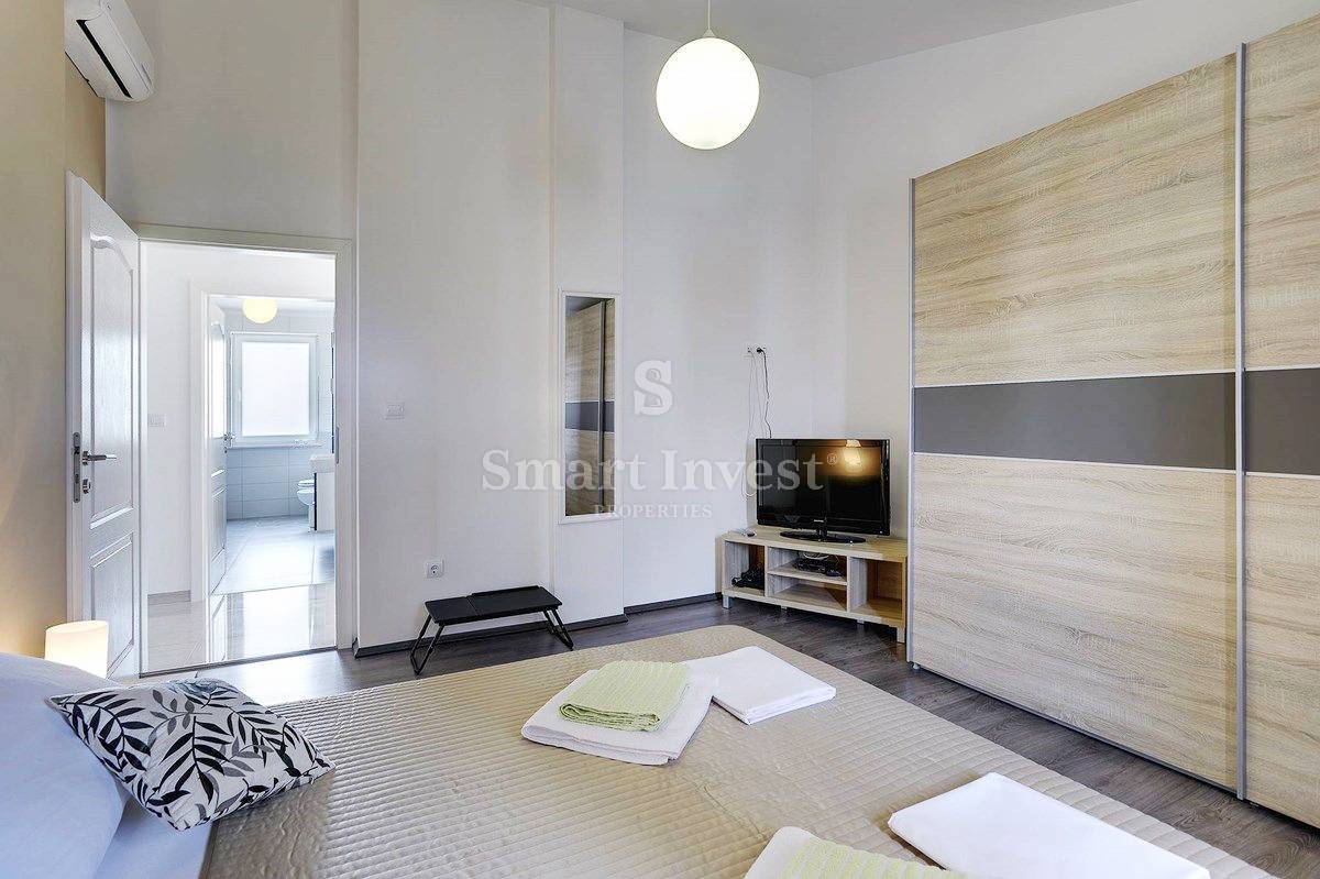 ISTRIA - MEDULIN, Beautiful 5-bedrooms house with pool near the sea!