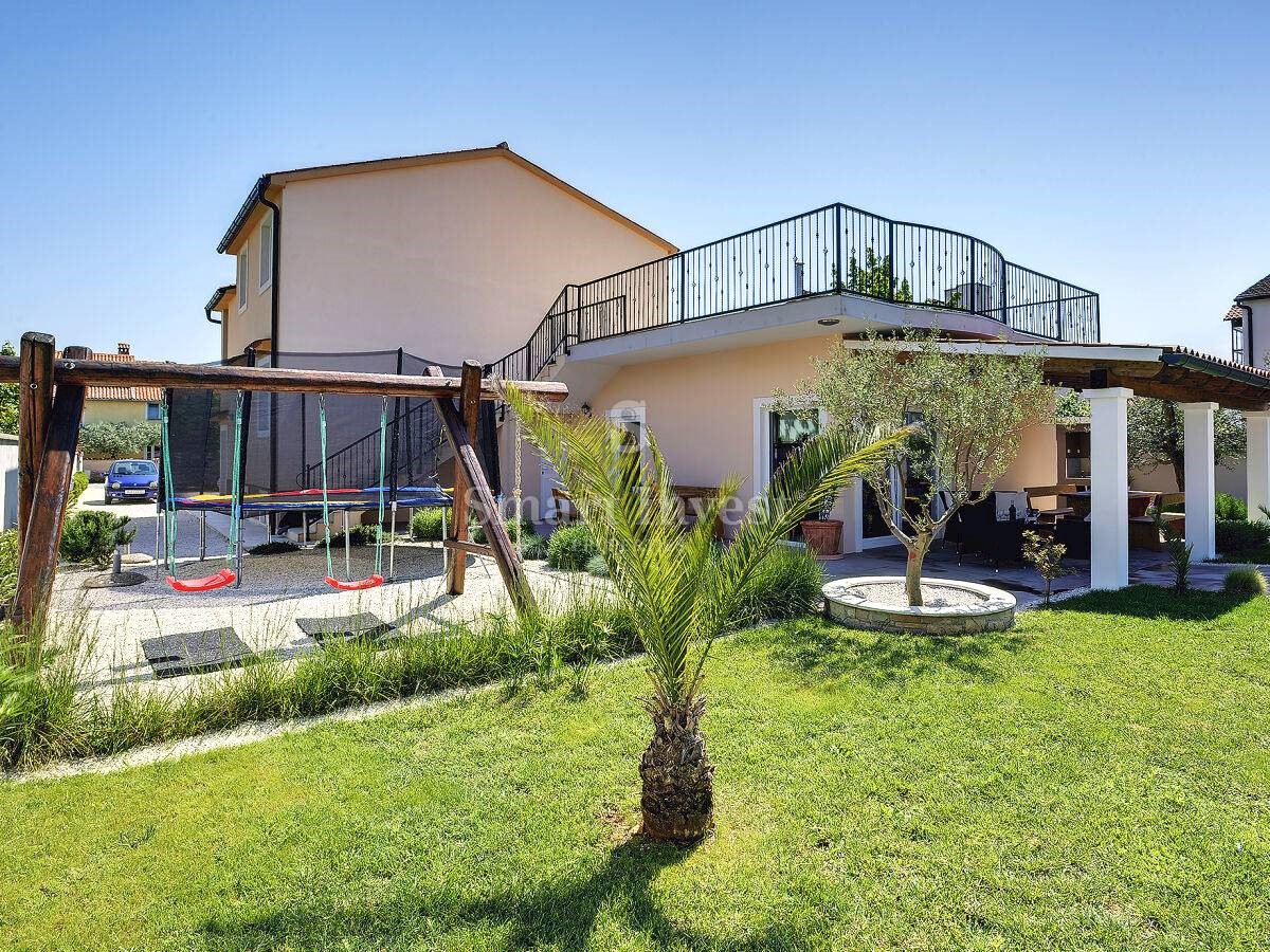 ISTRIA - MEDULIN, Beautiful 5-bedrooms house with pool near the sea!