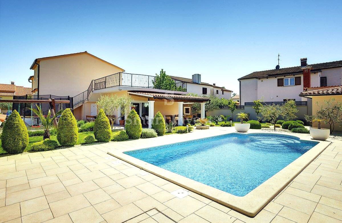 ISTRIA - MEDULIN, Beautiful 5-bedrooms house with pool near the sea!