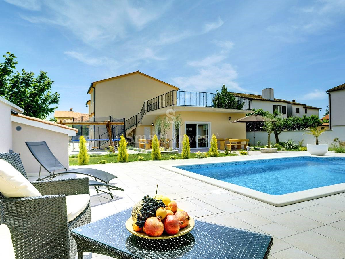 ISTRIA - MEDULIN, Beautiful 5-bedrooms house with pool near the sea!