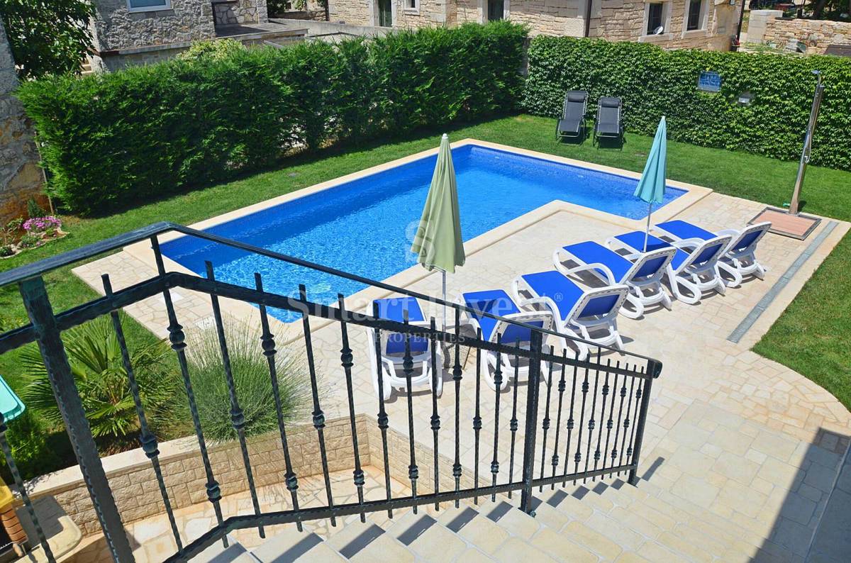 ISTRIA - PARENZO, Casa in pietra d'Istria ristrutturata con piscina, in vendita