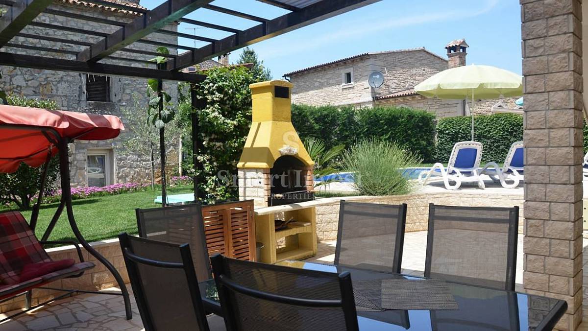 ISTRIA - PARENZO, Casa in pietra d'Istria ristrutturata con piscina, in vendita