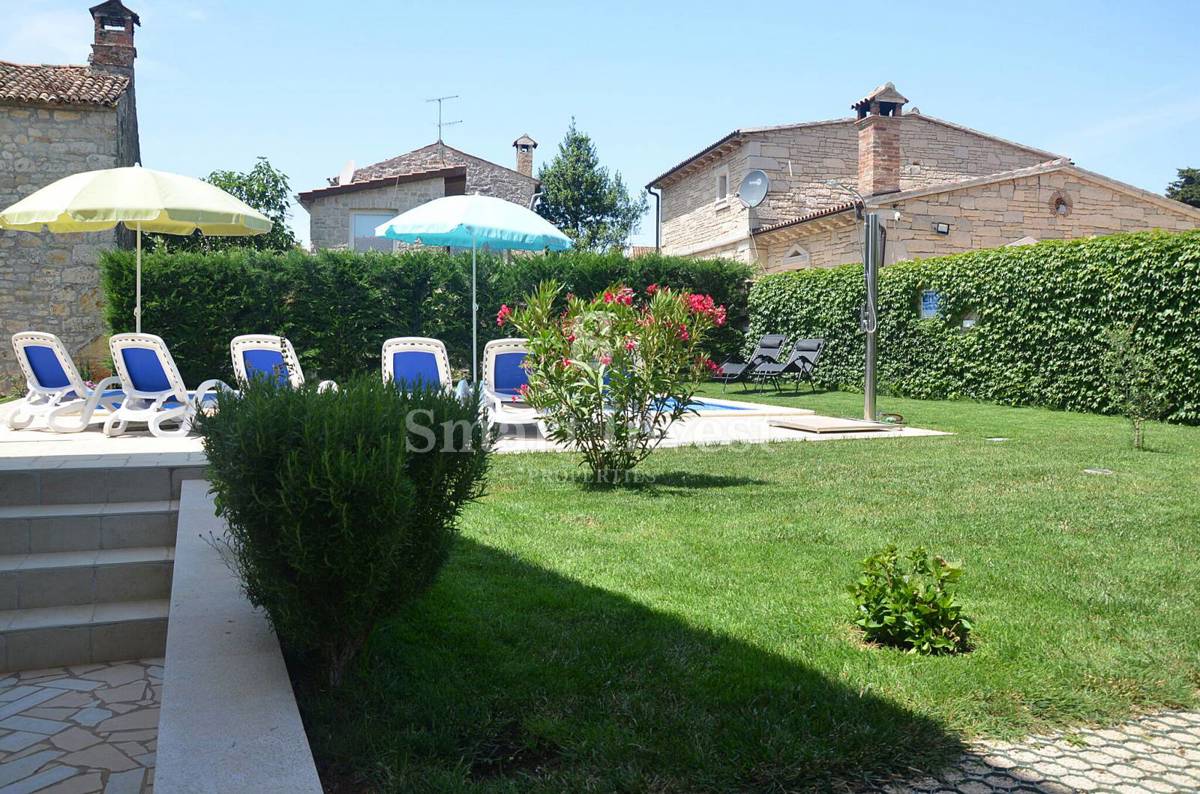 ISTRIA - PARENZO, Casa in pietra d'Istria ristrutturata con piscina, in vendita