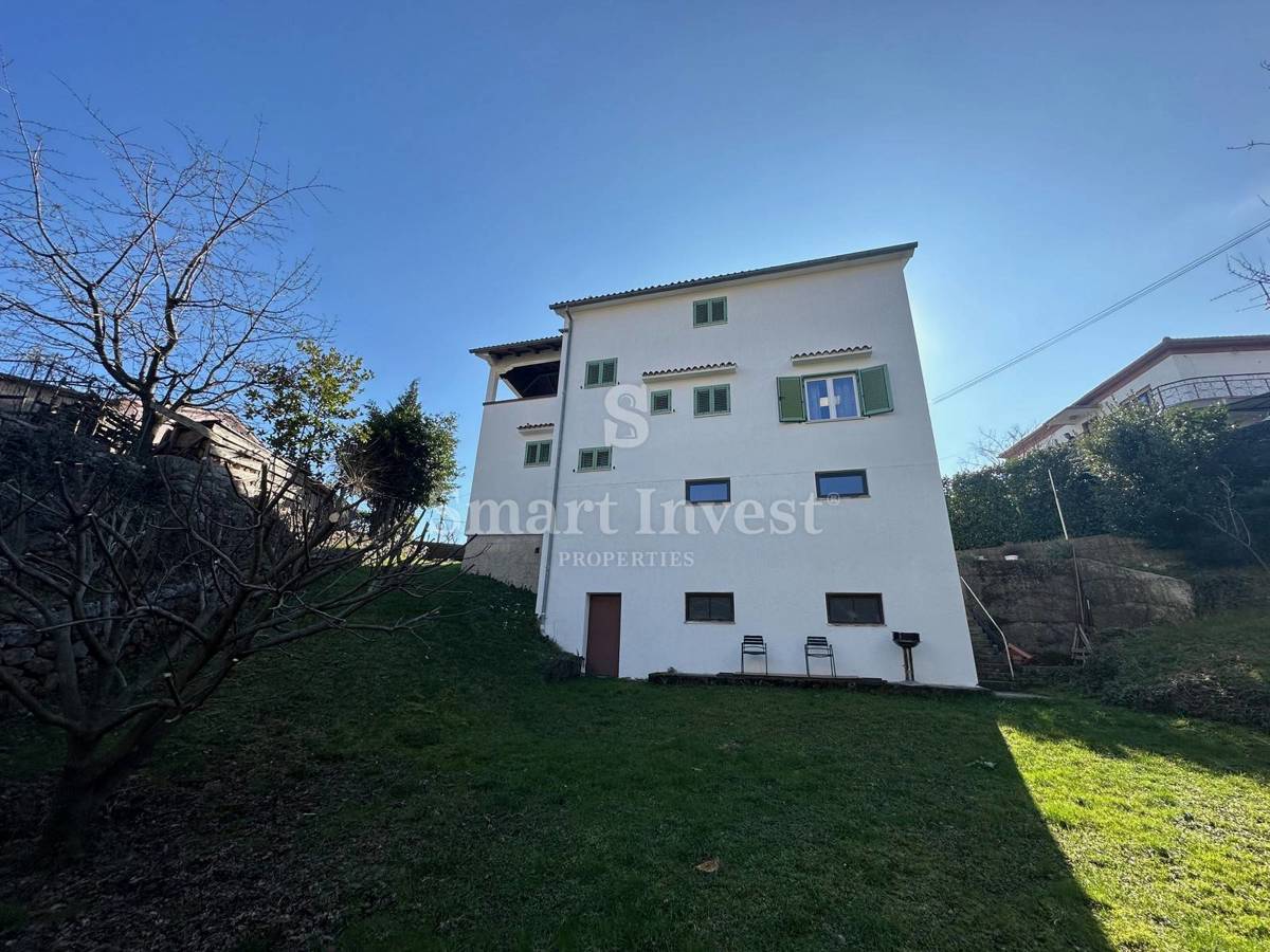 ABBAZIA - MATULJI, casa indipendente con parziale vista mare, in vendita