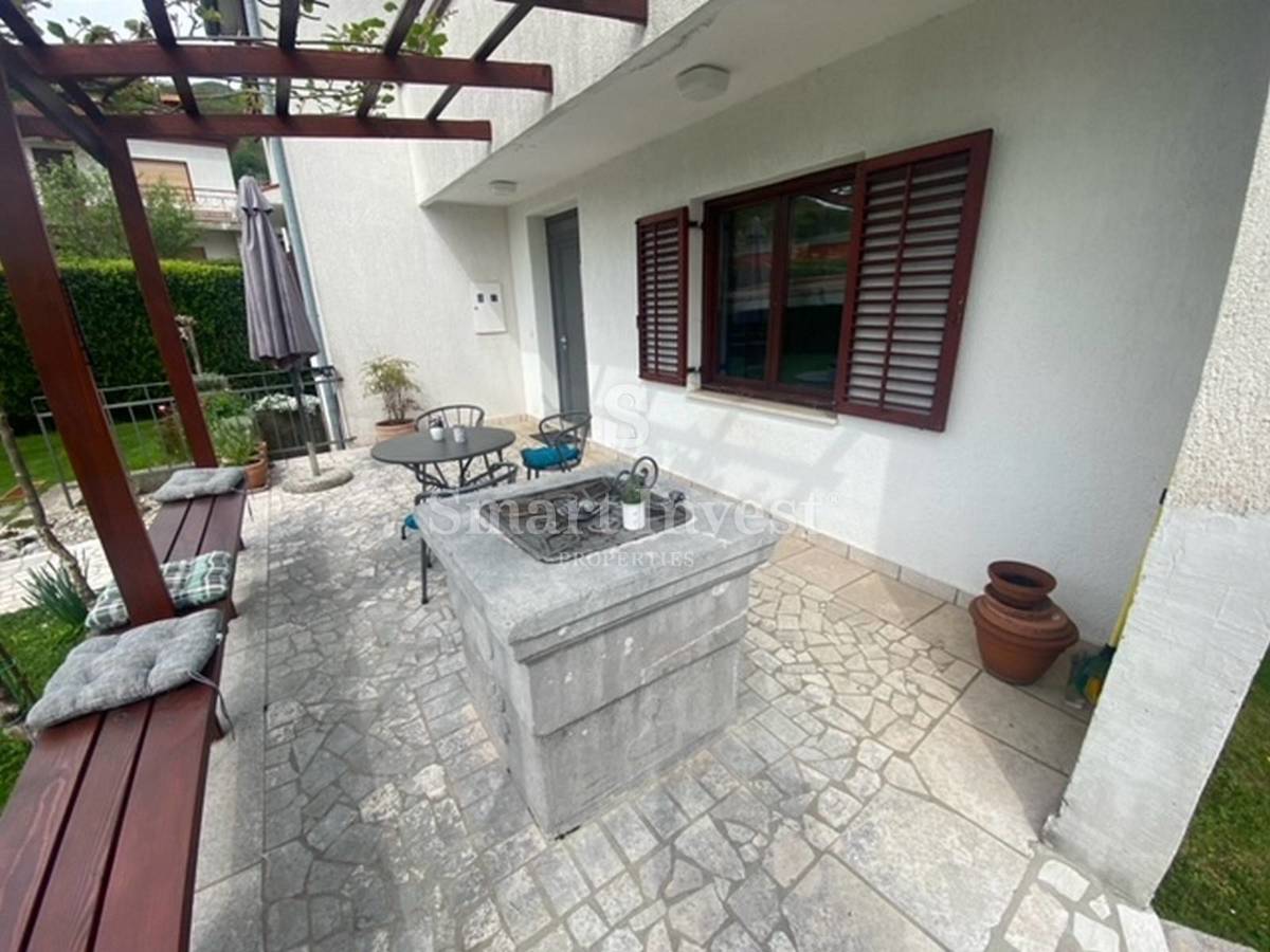 ABBAZIA - MATULJI, casa indipendente con parziale vista mare, in vendita