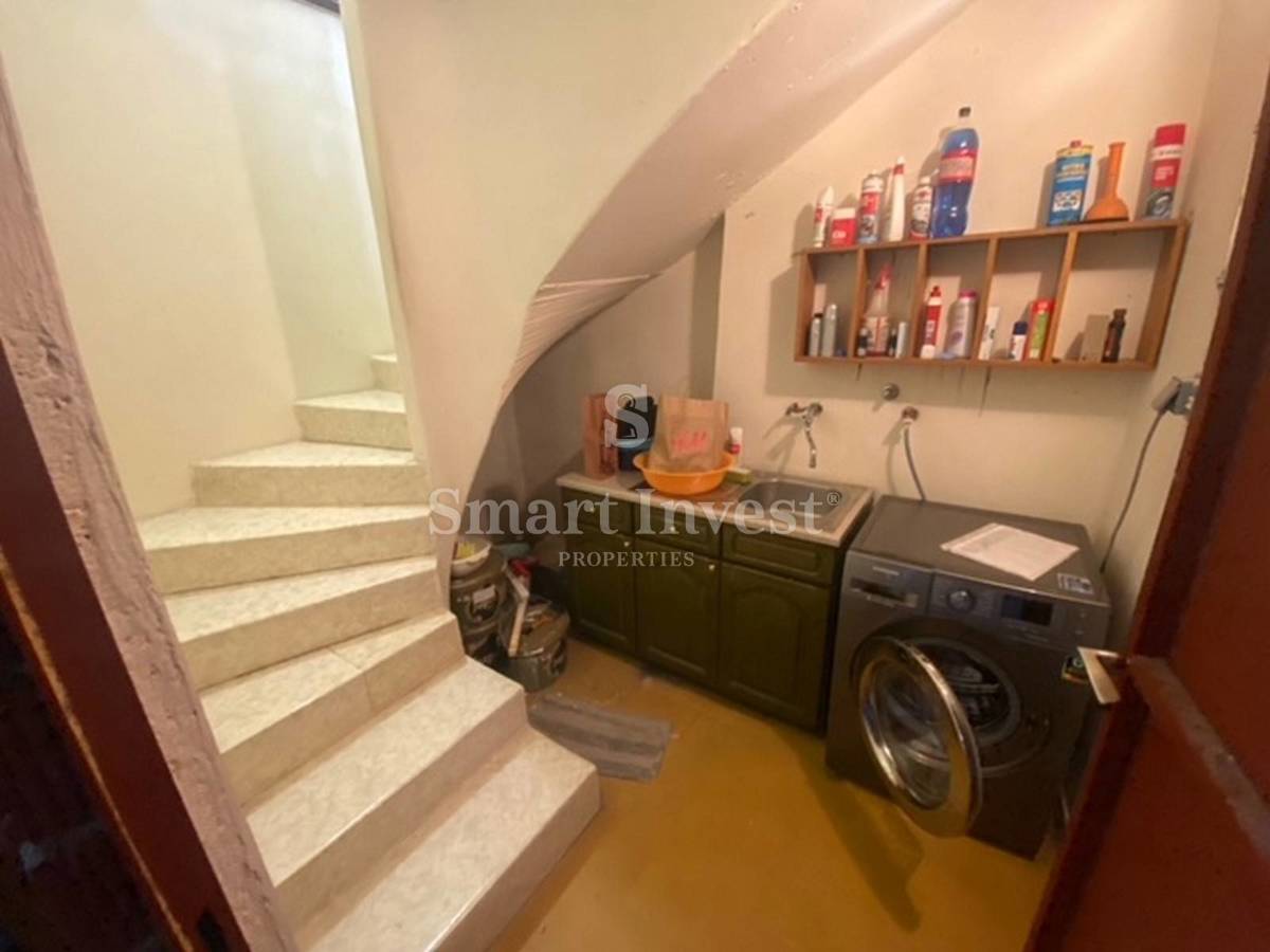 ABBAZIA - MATULJI, casa indipendente con parziale vista mare, in vendita