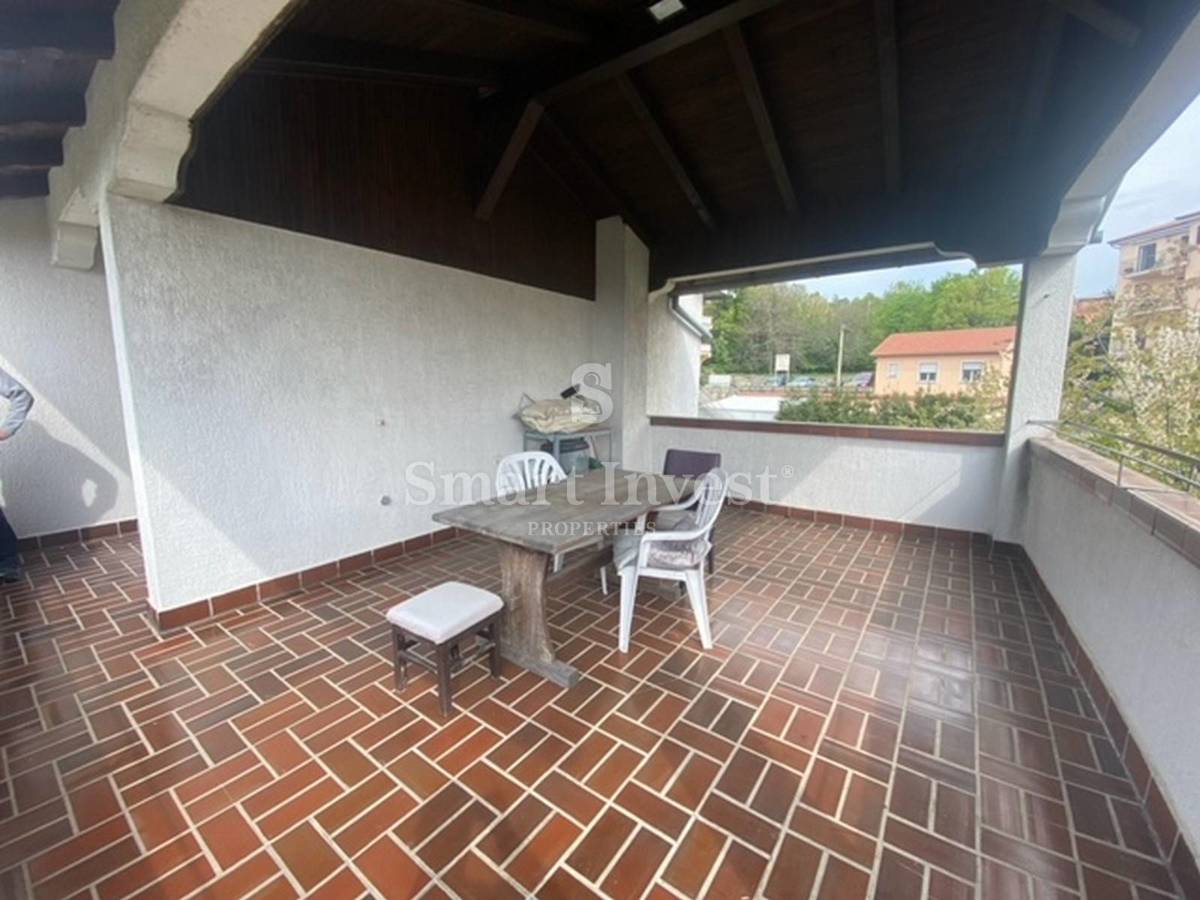 ABBAZIA - MATULJI, casa indipendente con parziale vista mare, in vendita