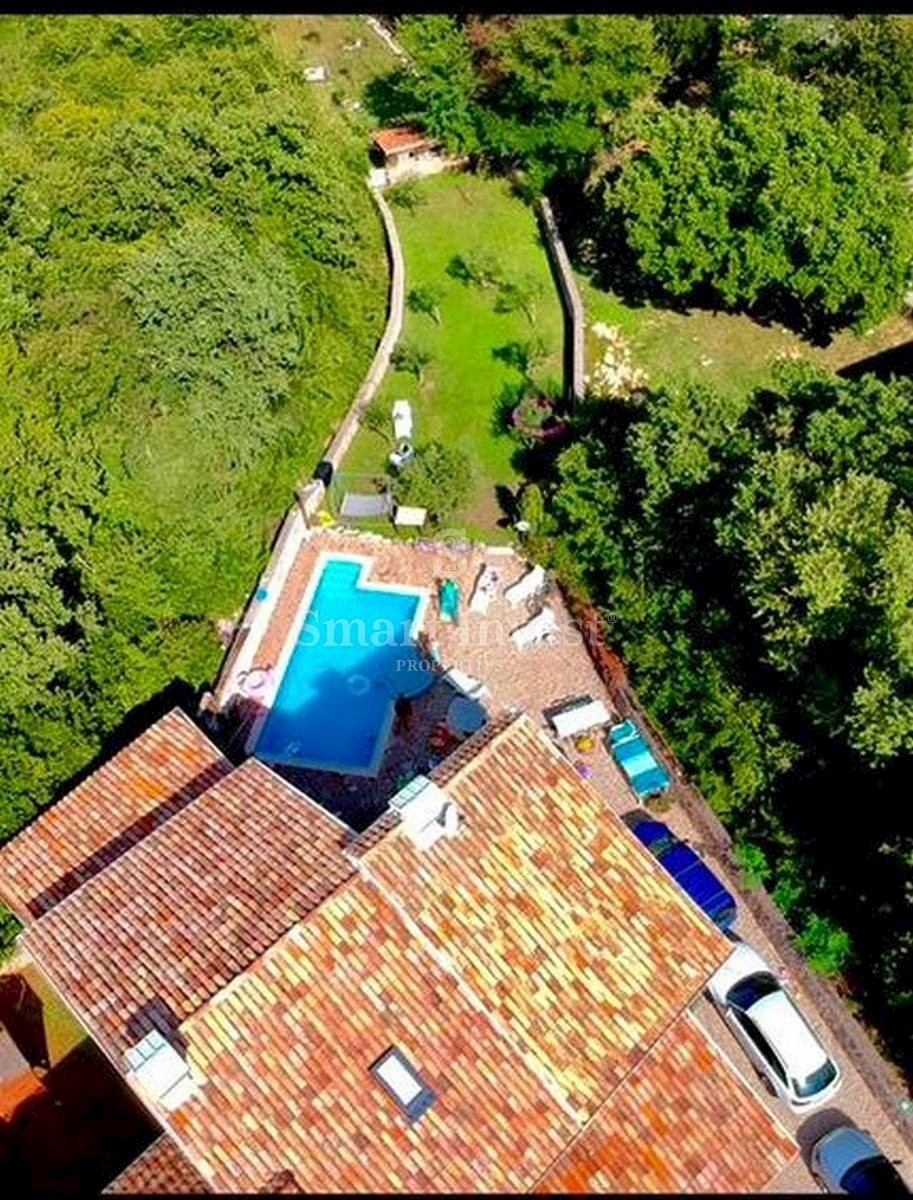 ISOLA DI KRK, Incantevole casa in pietra con piscina, in vendita