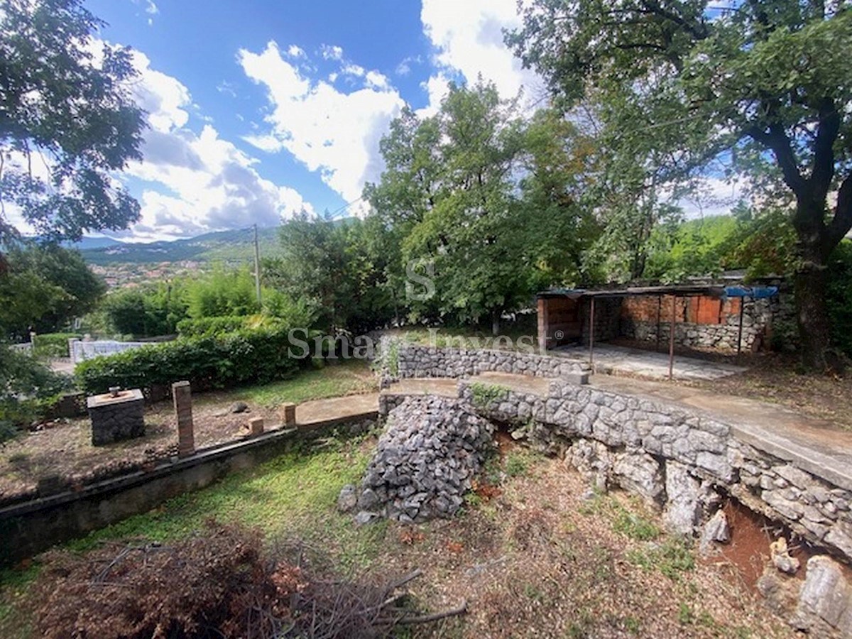 ABBAZIA, Casa bifamiliare da ristrutturare in una bellissima posizione