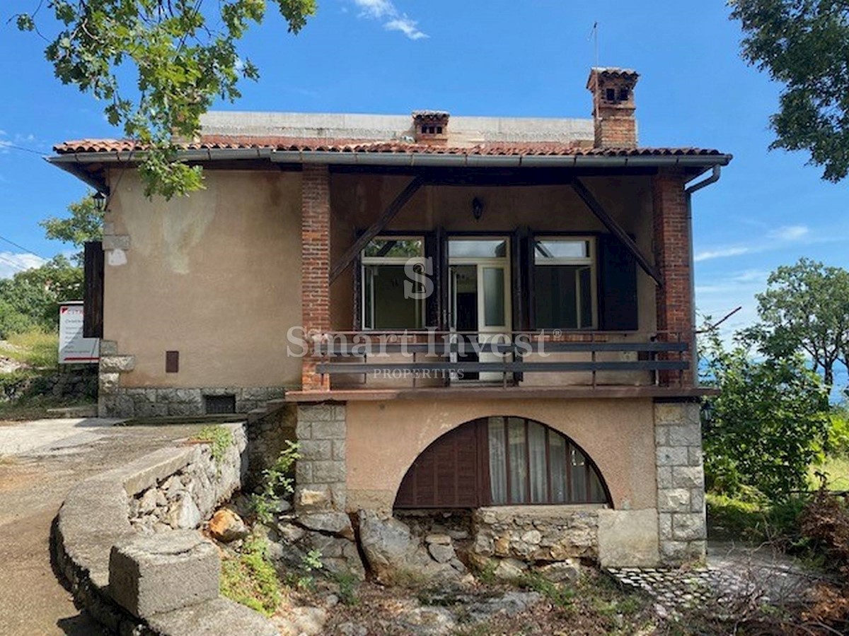 ABBAZIA, Casa bifamiliare da ristrutturare in una bellissima posizione