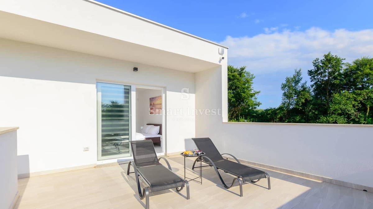 ISTRIA - SAN VINCENTI, bellissima villa con piscina in vendita