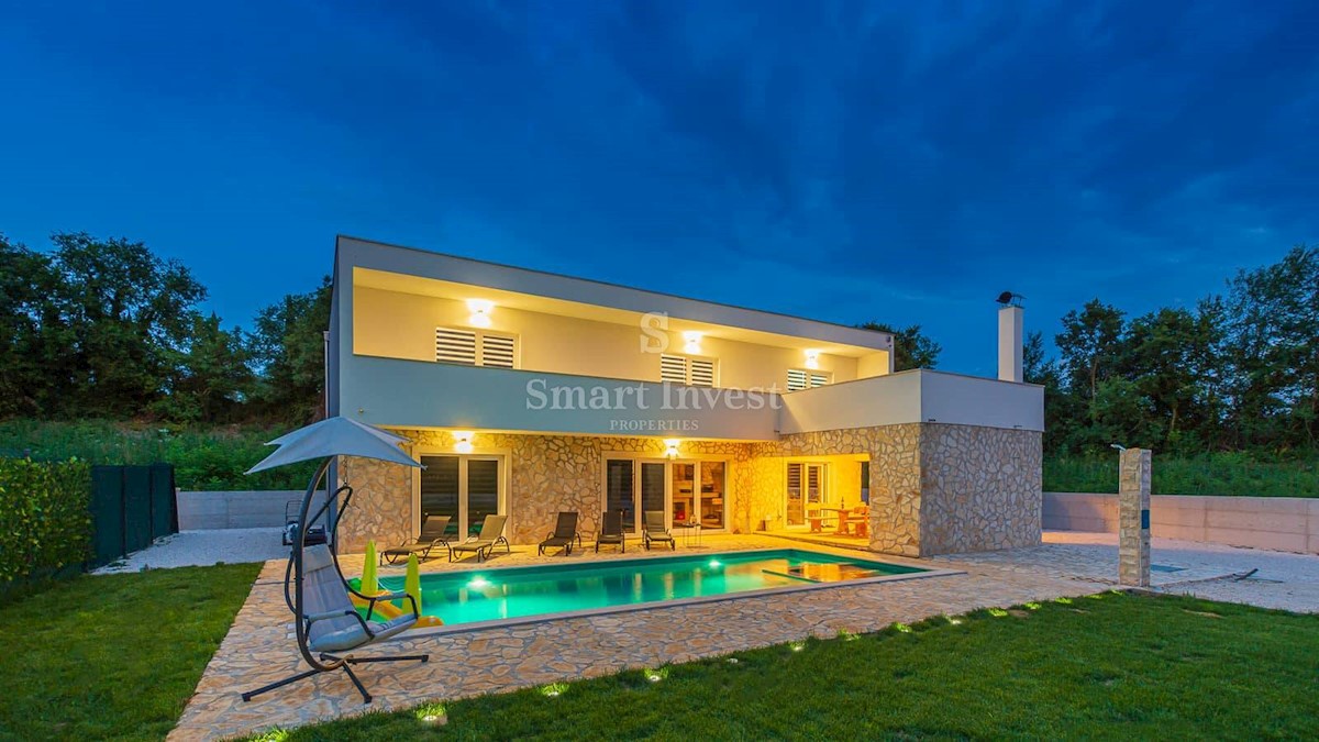 ISTRIA - SAN VINCENTI, bellissima villa con piscina in vendita