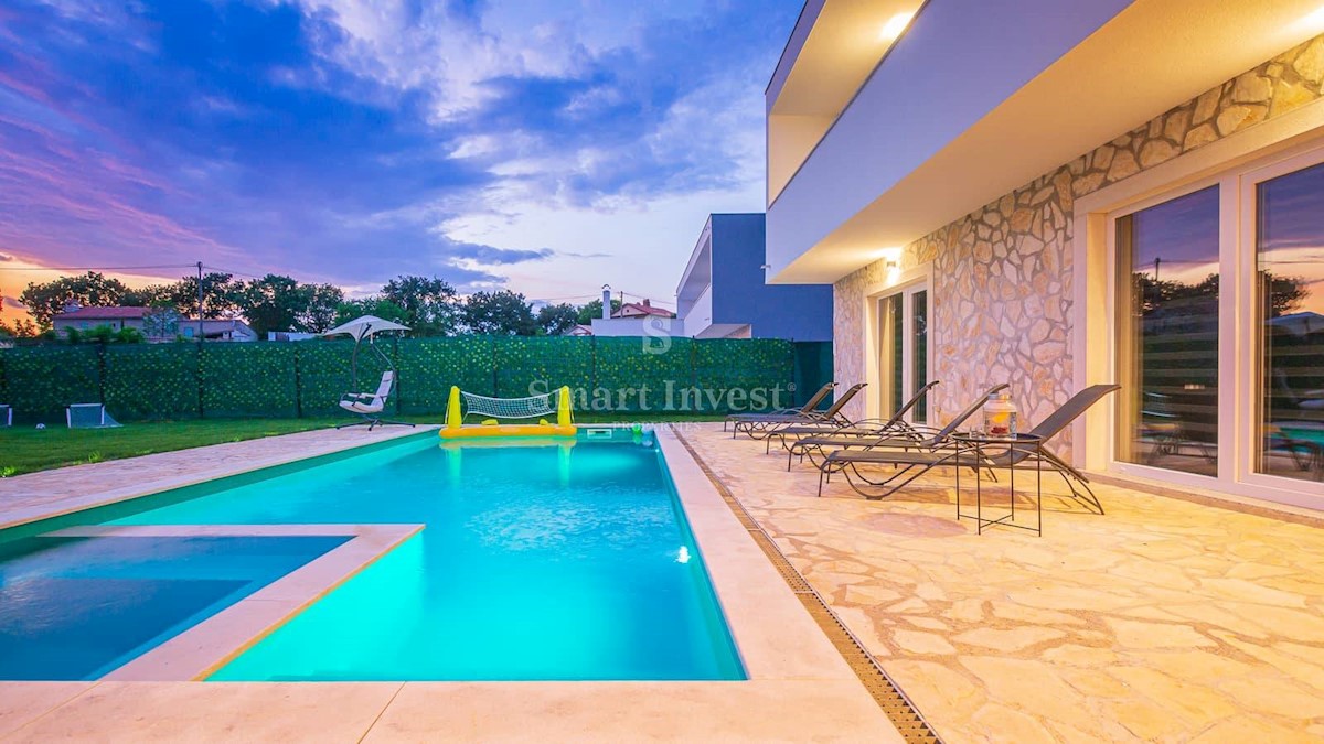 ISTRIA - SAN VINCENTI, bellissima villa con piscina in vendita