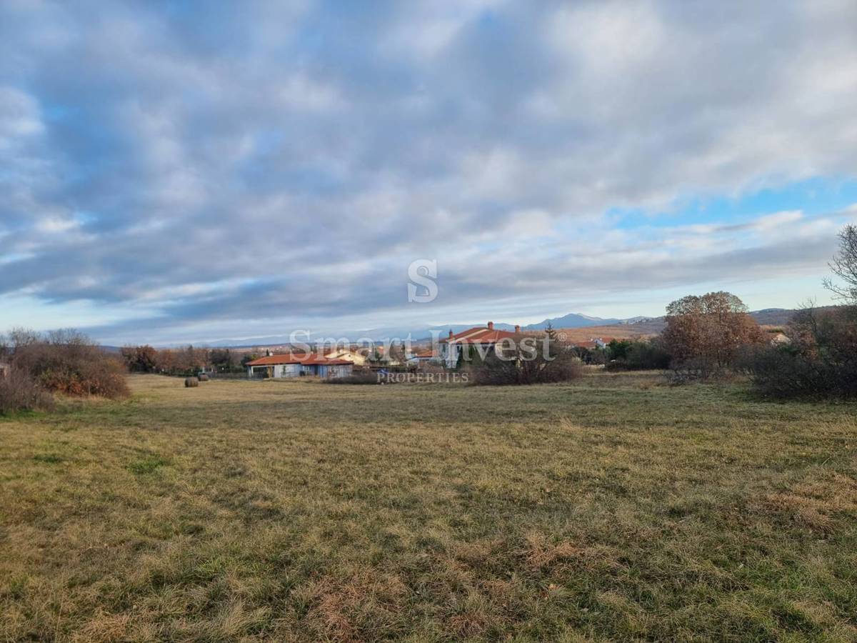 ISTRIA - LABIN, terreno edificabile a 7 km dal mare