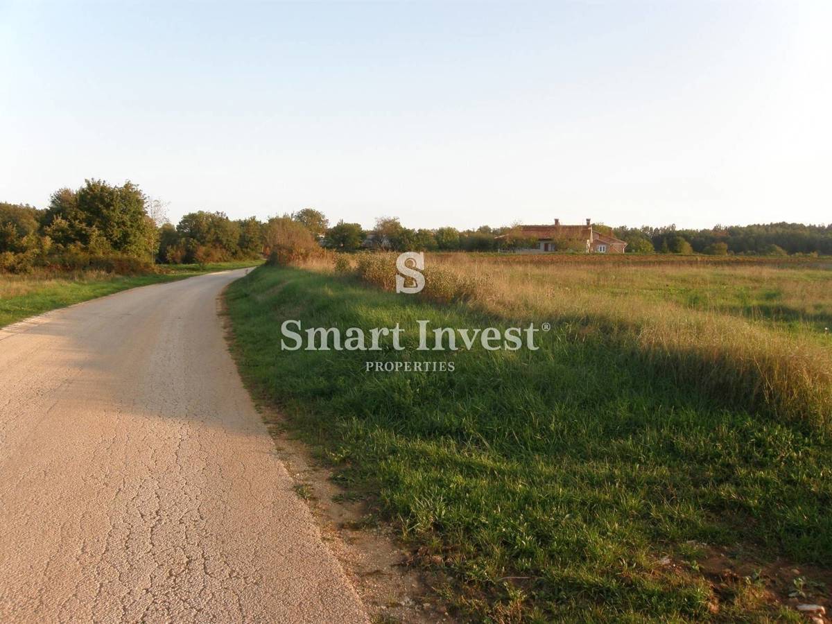 BATLUG - GRAČIŠĆE, terreno di 1665 m2 con permesso di costruire