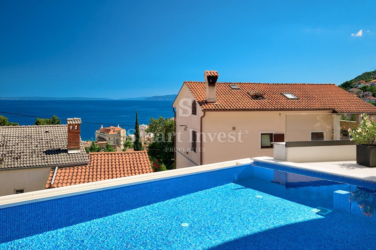 ABBAZIA, appartamento con piscina e vista mare