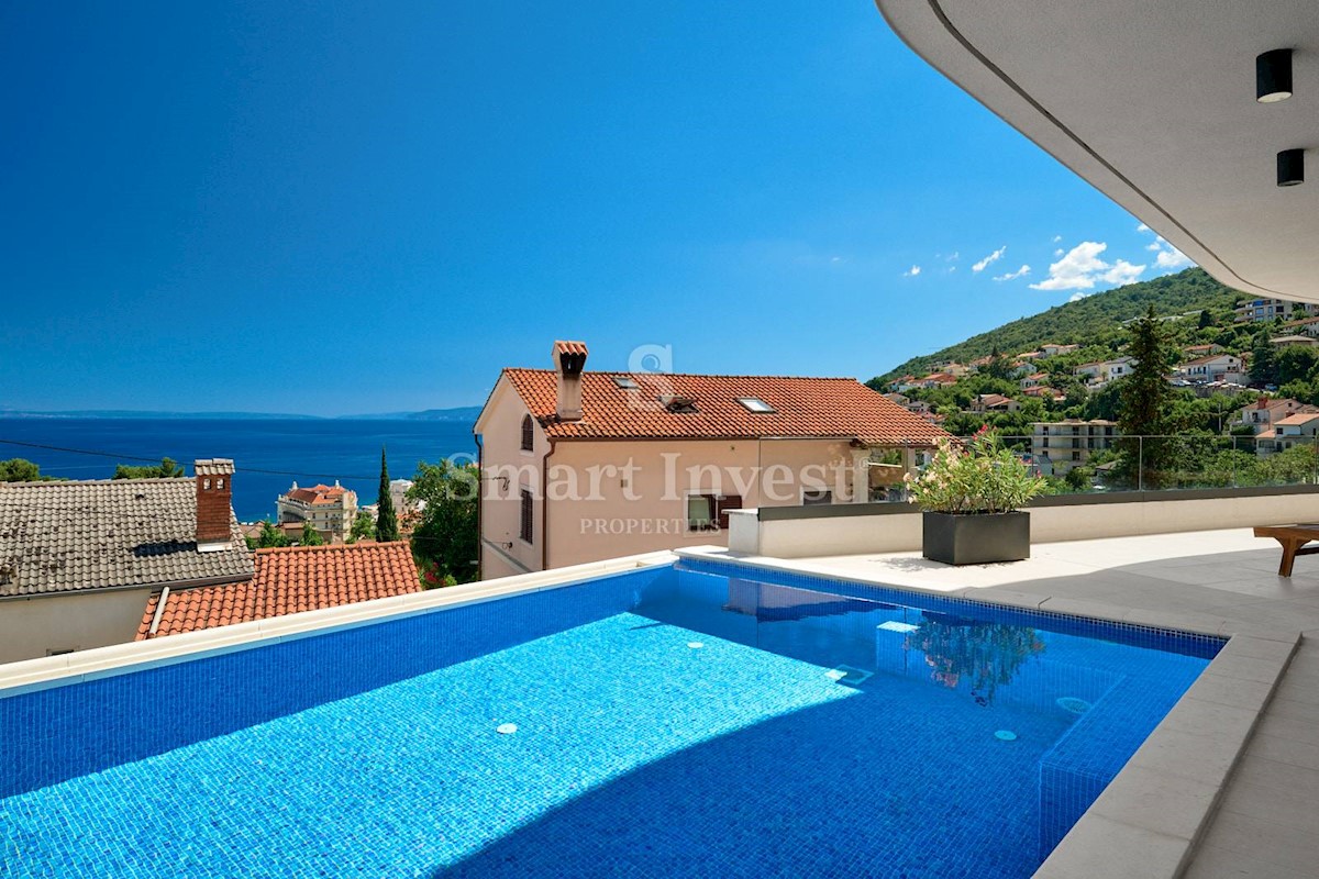 ABBAZIA, appartamento con piscina e vista mare