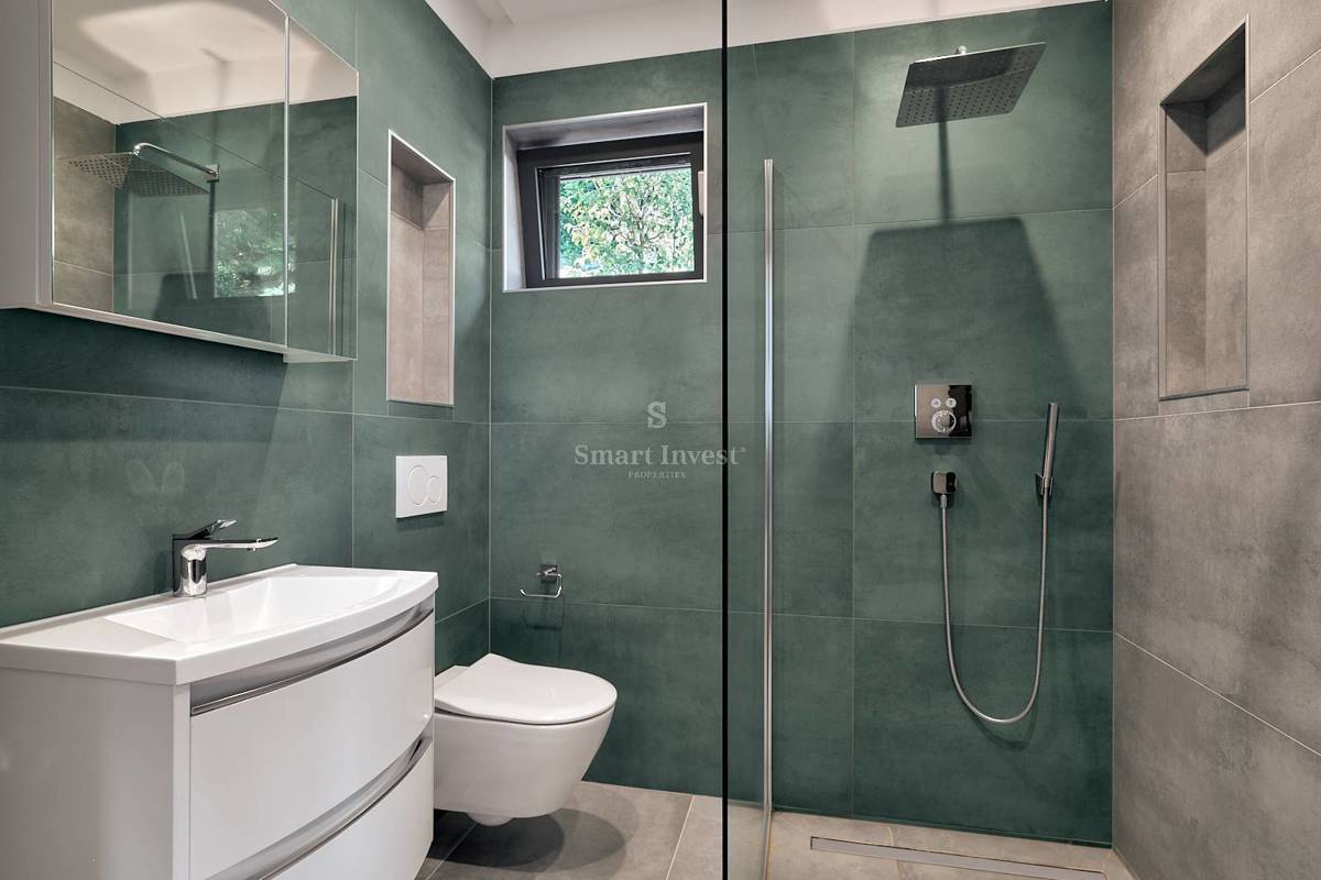 ABBAZIA, appartamento con piscina e vista mare