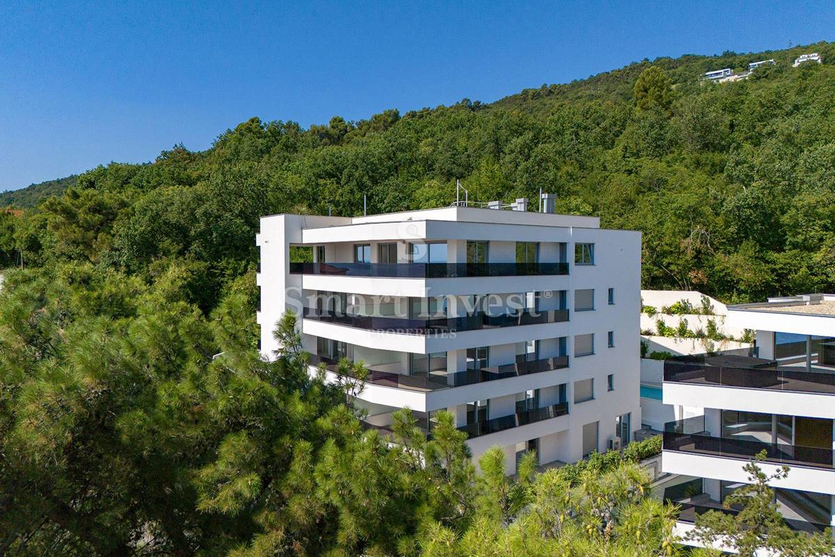 ABBAZIA, appartamento in complesso con piscina