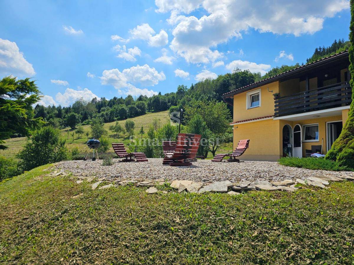 GORSKI KOTAR - VRBOVSKO, casa con piscina e terreno di 6200 m2