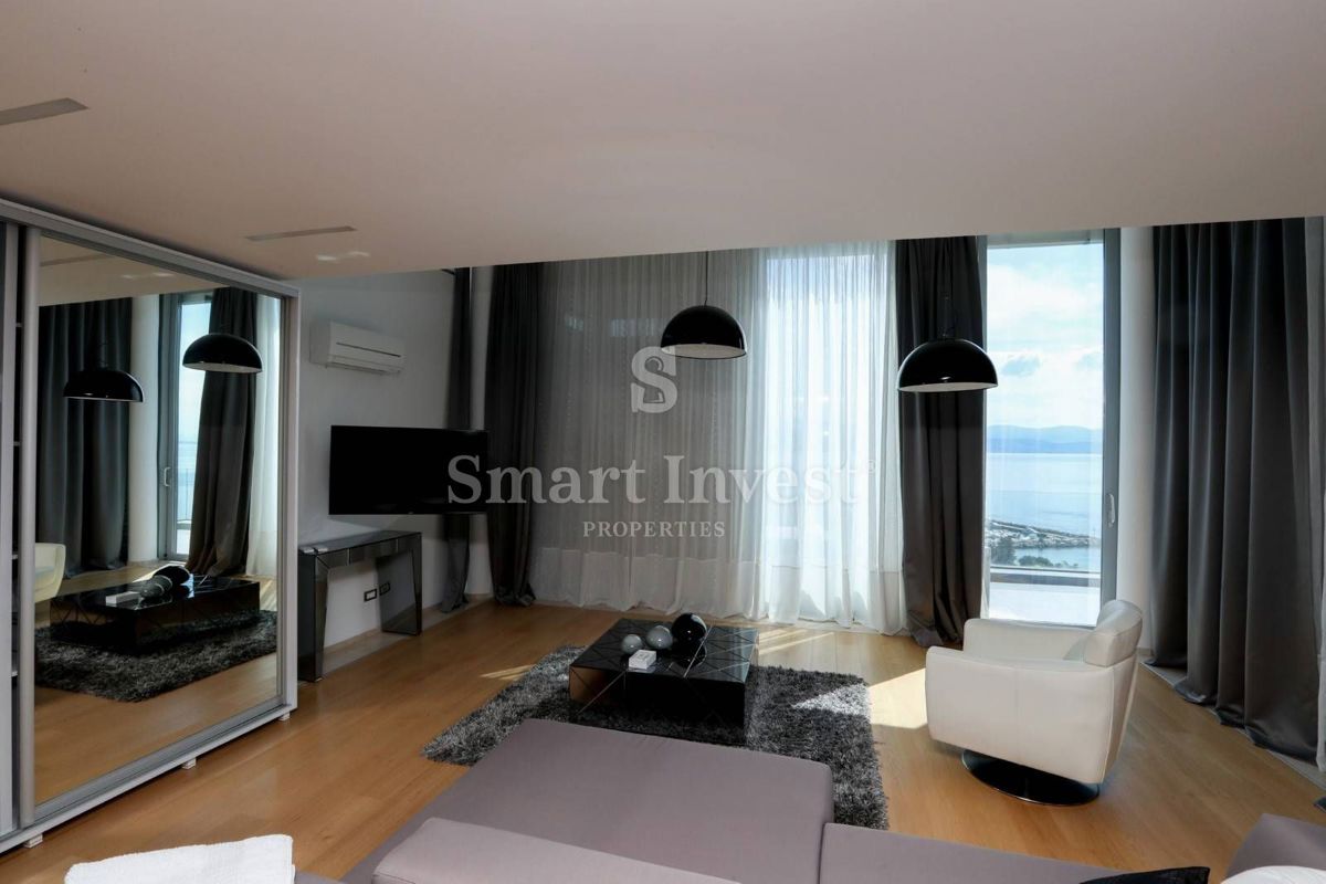 OPATIJA - IČIĆI, Exclusive villa with sea view, just 150 m to the sea