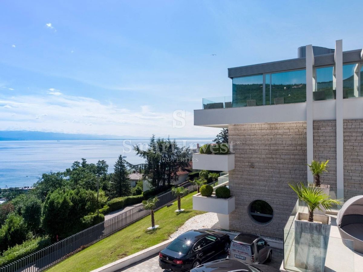 OPATIJA - IČIĆI, Exclusive villa with sea view, just 150 m to the sea