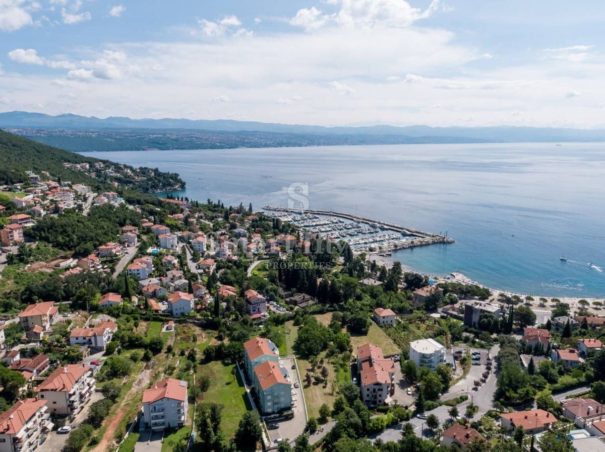OPATIJA - IČIĆI, Exclusive villa with sea view, just 150 m to the sea