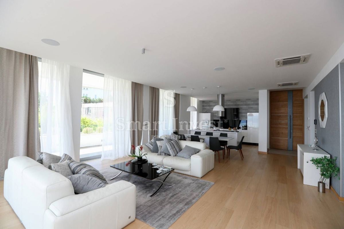 OPATIJA - IČIĆI, Exclusive villa with sea view, just 150 m to the sea