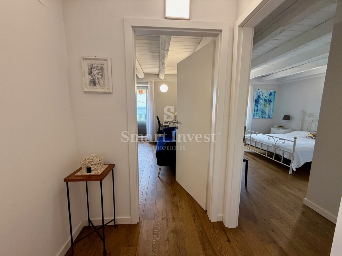 CRIKVENICA - DRAMALJ, affascinante casa a schiera in pietra