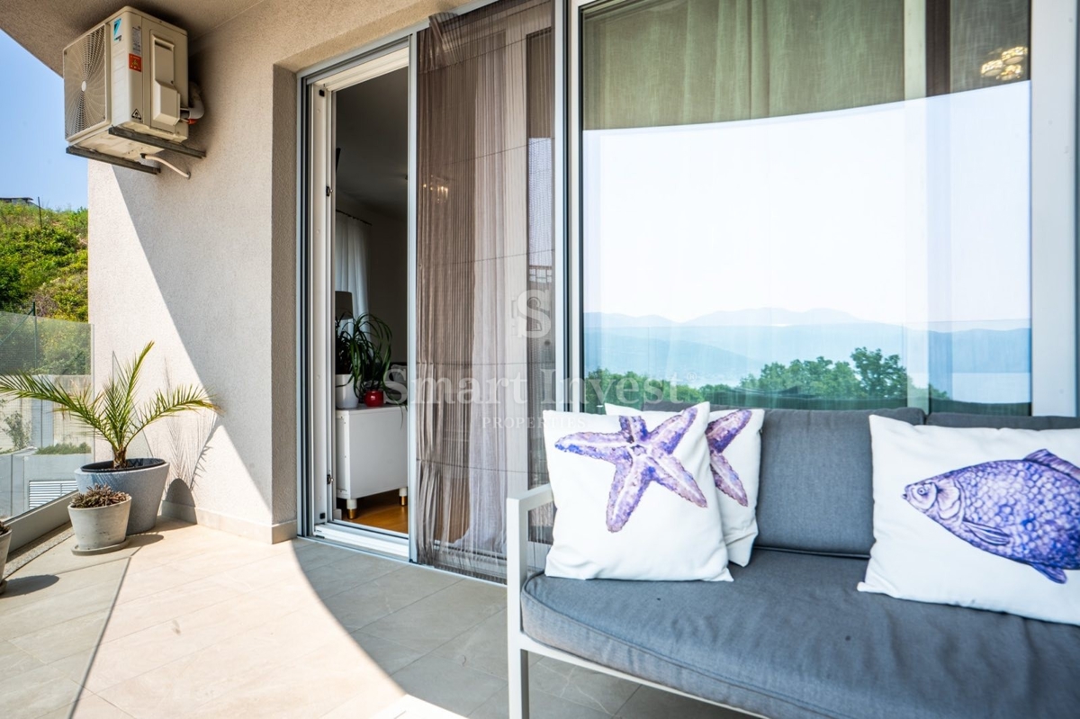 FIUME - MARTINKOVAC, appartamento con 3 camere da letto con vista mare