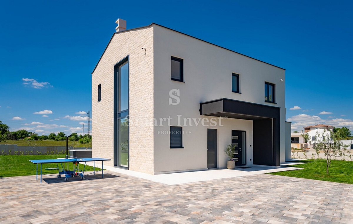 ISTRIA - RABAC, 10 km, nuova casa di lusso con campo da tennis