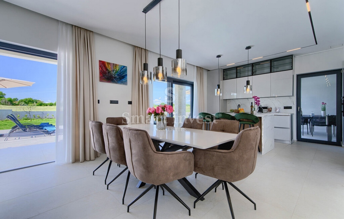 ISTRIA - RABAC, 10 km, nuova casa di lusso con campo da tennis