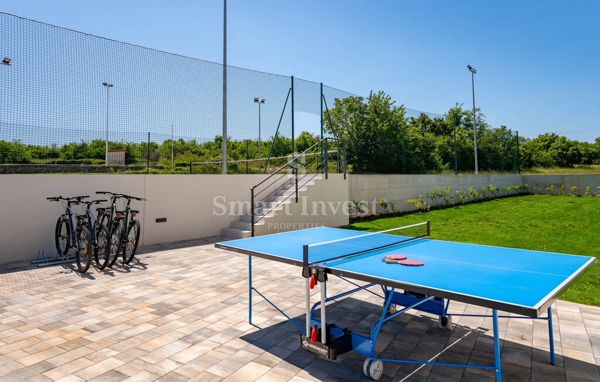 ISTRIA - RABAC, 10 km, nuova casa di lusso con campo da tennis