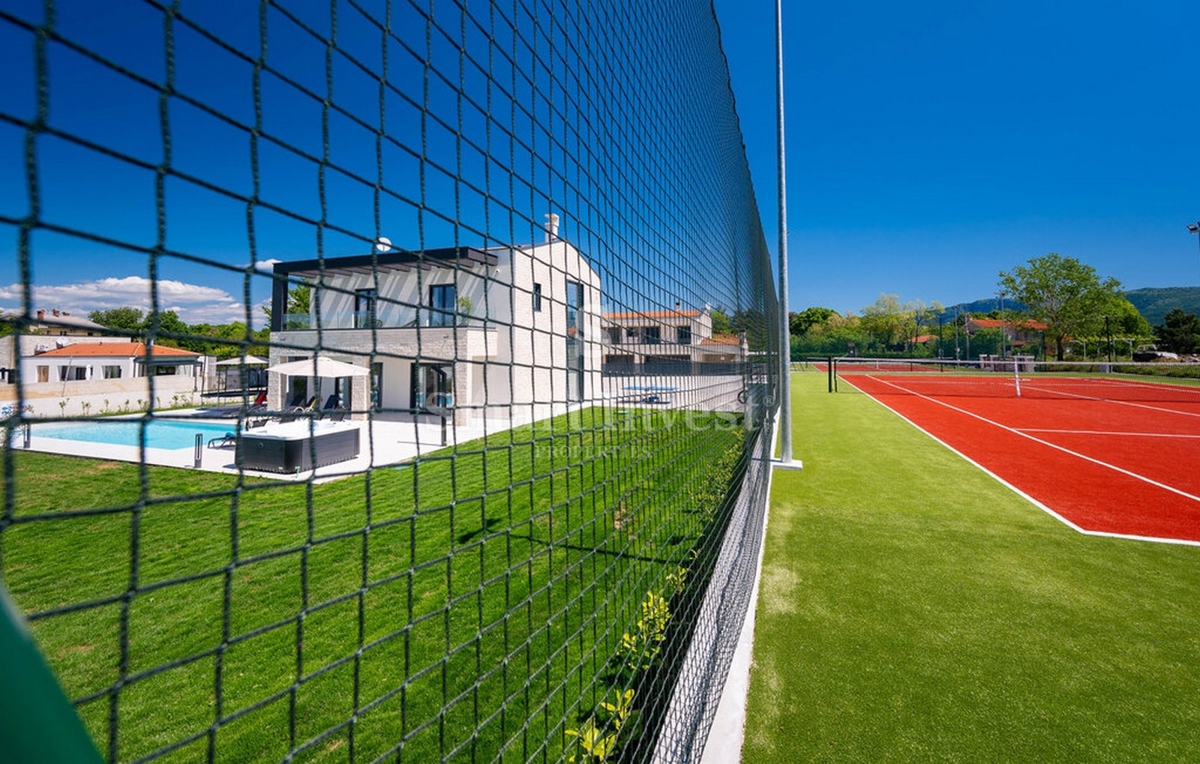 ISTRIA - RABAC, 10 km, nuova casa di lusso con campo da tennis