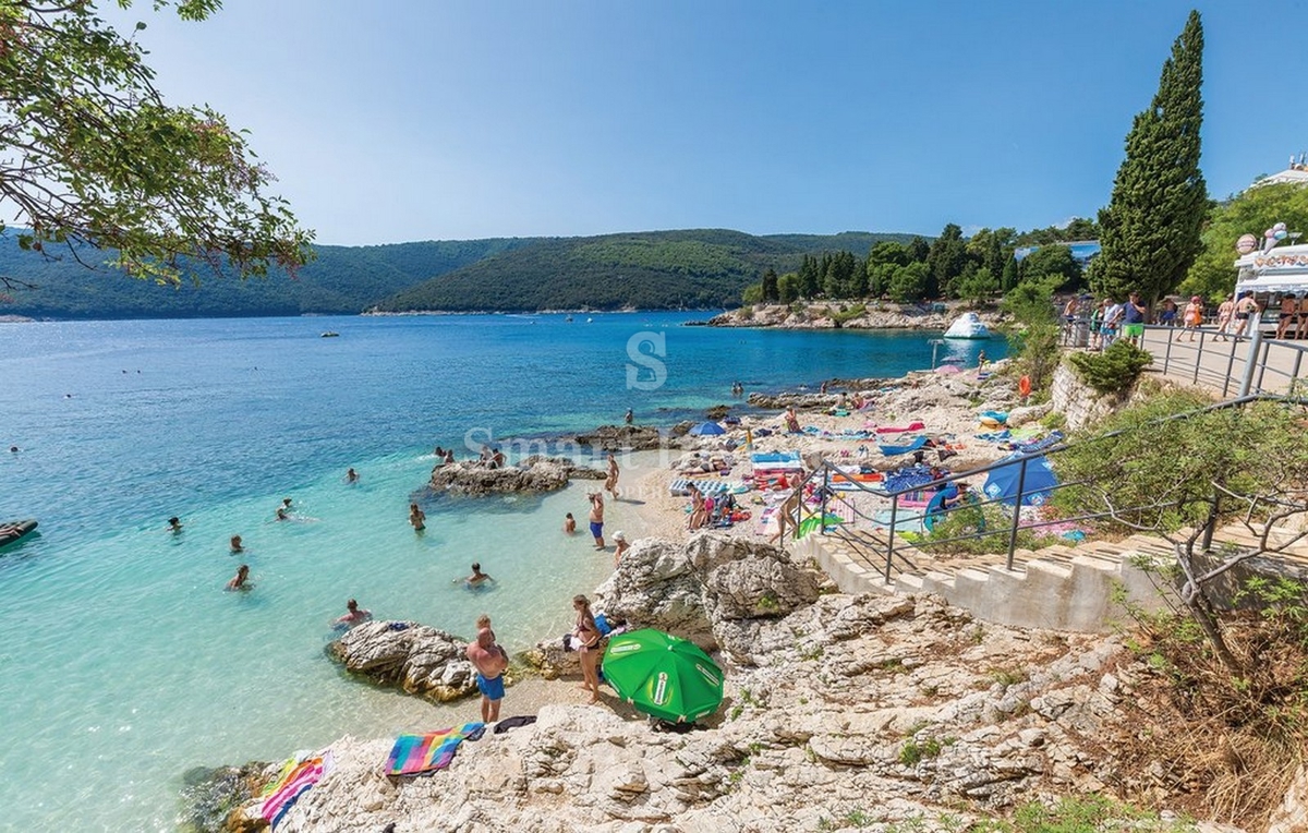 ISTRIA - RABAC, 10 km, nuova casa di lusso con campo da tennis