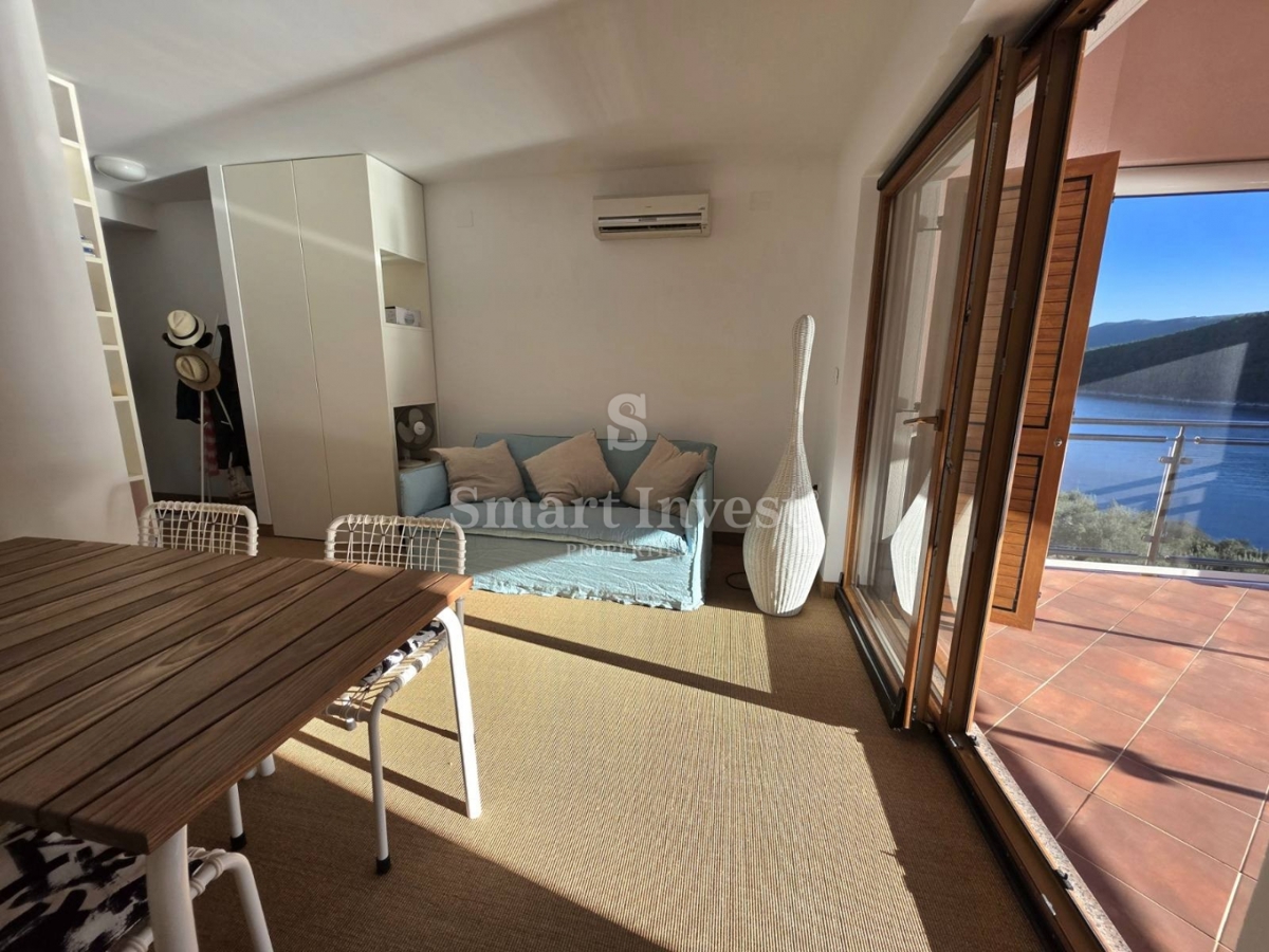 ISTRIA - RABAC, splendido appartamento fronte mare