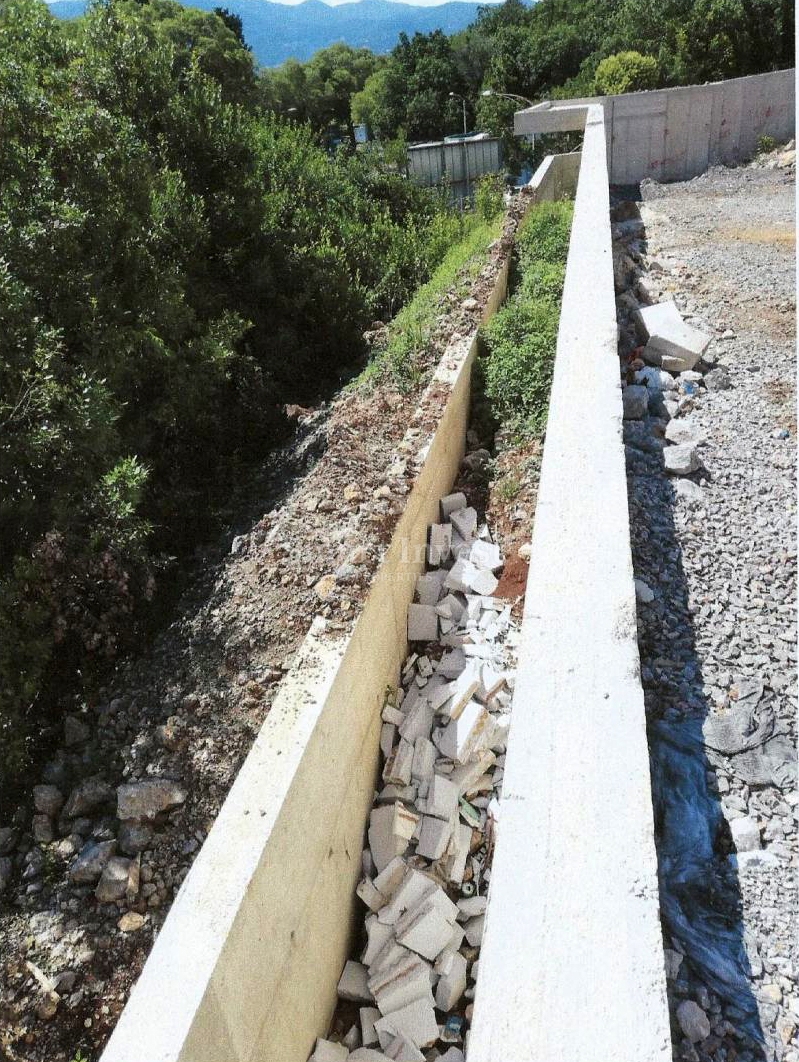 FIUME - BIVIO, terreno con permesso di costruire per 5 appartamenti