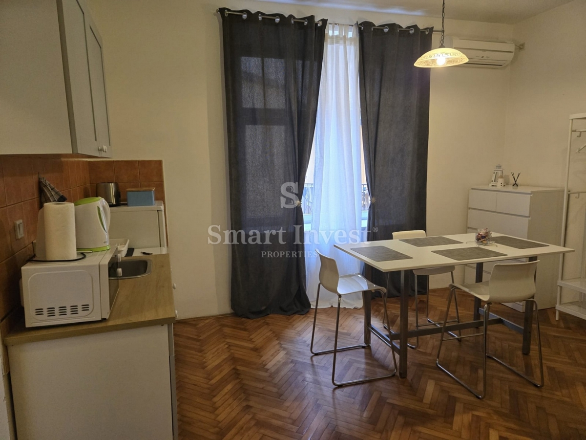 ABBAZIA - CENTRO, appartamento con 3 camere da letto, terrazza e taverna, a 50 m dal mare