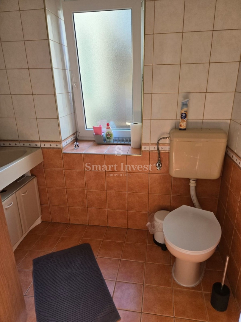 ABBAZIA - CENTRO, appartamento con 3 camere da letto, terrazza e taverna, a 50 m dal mare