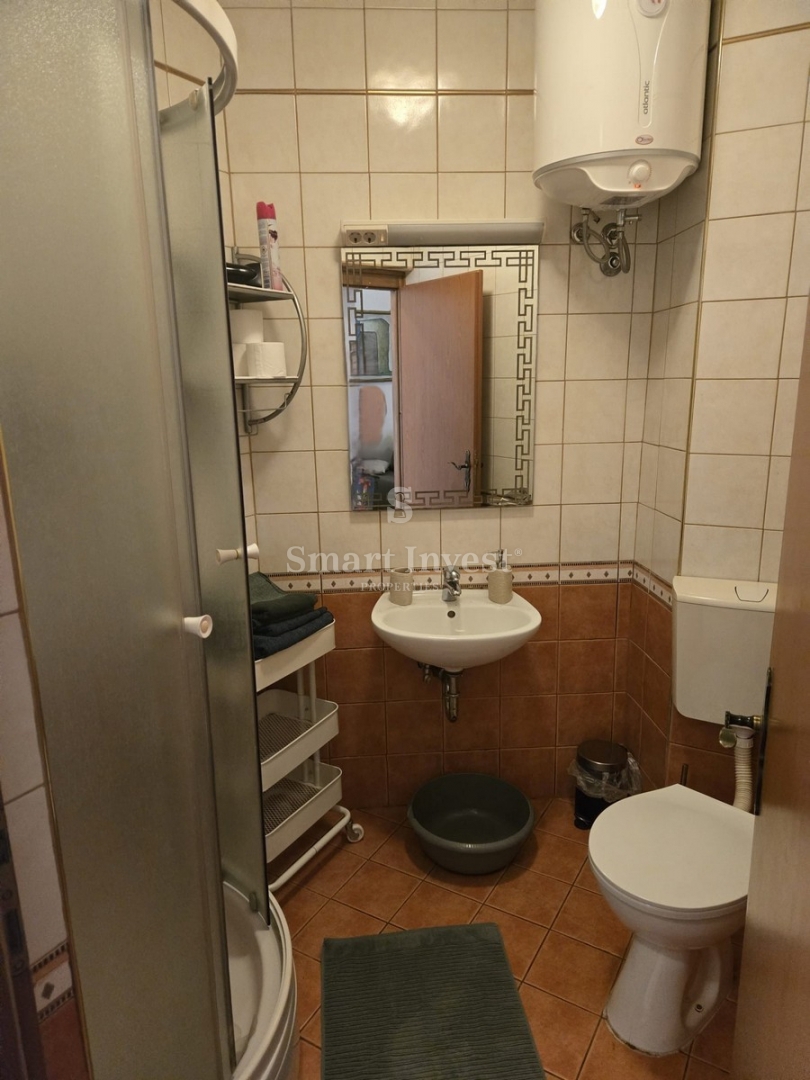 ABBAZIA - CENTRO, appartamento con 3 camere da letto, terrazza e taverna, a 50 m dal mare