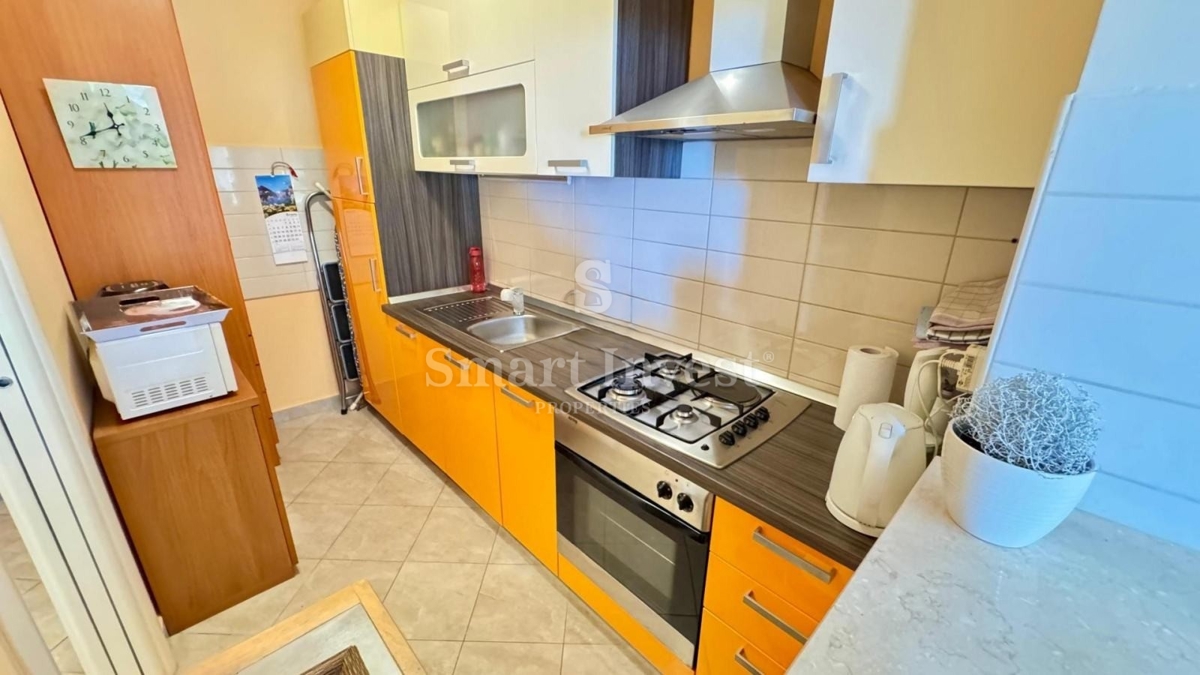 FIUME - DONJI ZAMET, appartamento bilocale  con balcone e garage